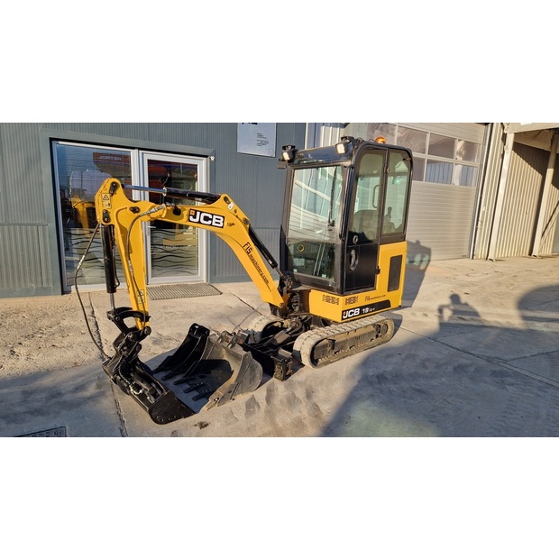 electric mini excavator